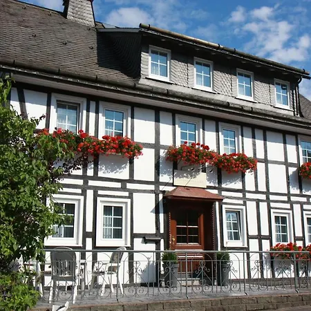 Gnacke Apartment